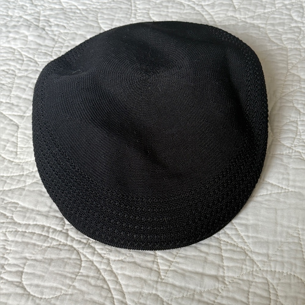 Kangol Men's Black Knit Cap size large in good used condition
